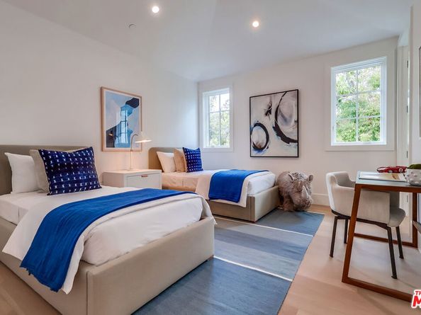 427 N Bundy Drive, Los Angeles CA 90049