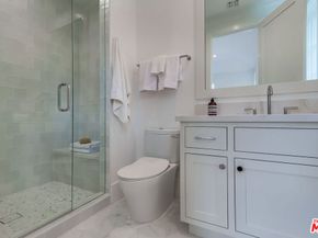 427 N Bundy Drive, Los Angeles CA 90049