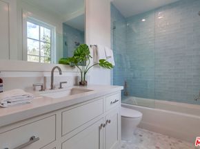 427 N Bundy Drive, Los Angeles CA 90049