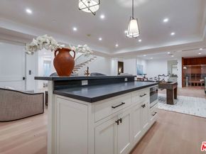 427 N Bundy Drive, Los Angeles CA 90049