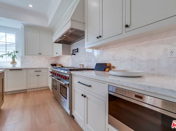 427 N Bundy Drive, Los Angeles CA 90049