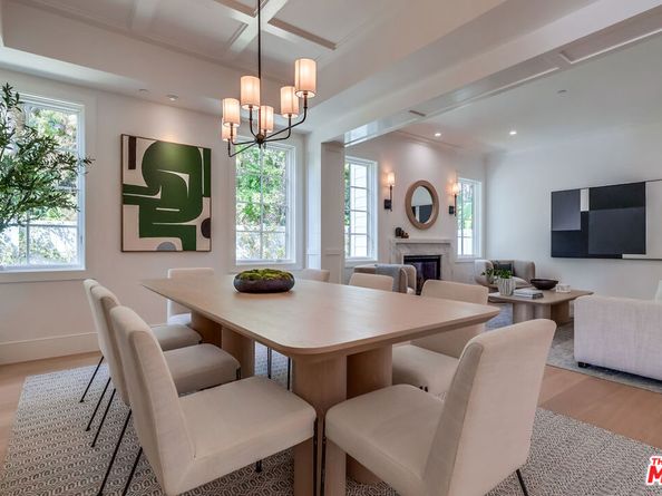 427 N Bundy Drive, Los Angeles CA 90049