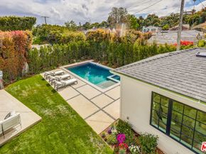 427 N Bundy Drive, Los Angeles CA 90049