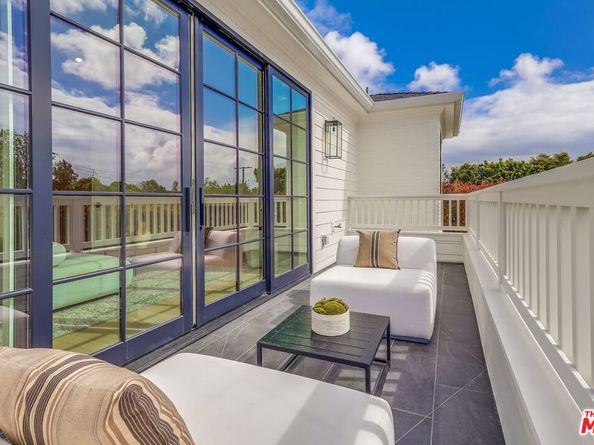 427 N Bundy Drive, Los Angeles CA 90049