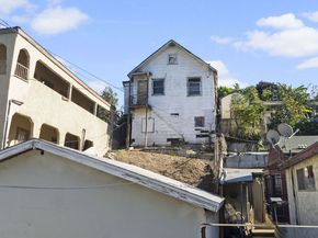 934 S Mott Street, Los Angeles CA 90023