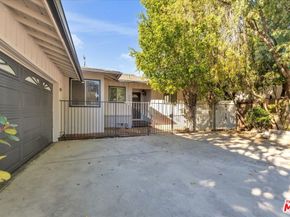 6649 Whitman Avenue, Lake Balboa CA 91406