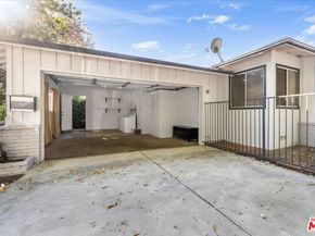 6649 Whitman Avenue, Lake Balboa CA 91406