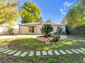 6649 Whitman Avenue, Lake Balboa CA 91406