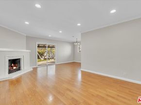 6649 Whitman Avenue, Lake Balboa CA 91406