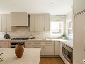 5103 Parkglen Avenue, Los Angeles CA 90043