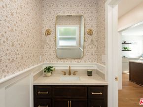 5103 Parkglen Avenue, Los Angeles CA 90043