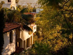 2400 Inverness Avenue, Los Angeles CA 90027