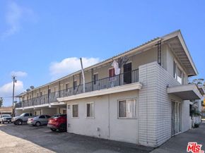 902 E 17th Street, Santa Ana CA 92701