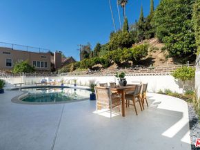4799 Bonvue Avenue, Los Angeles CA 90027