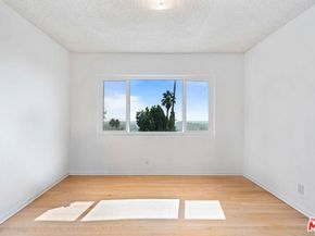 4799 Bonvue Avenue, Los Angeles CA 90027