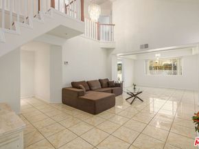 9152 Vincente Way, North Hills CA 91343