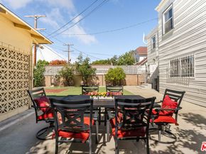 907 Westchester Place, Los Angeles CA 90019