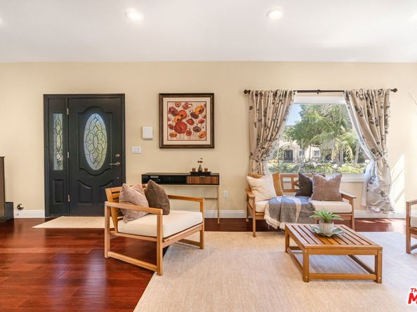 907 Westchester Place, Los Angeles CA 90019
