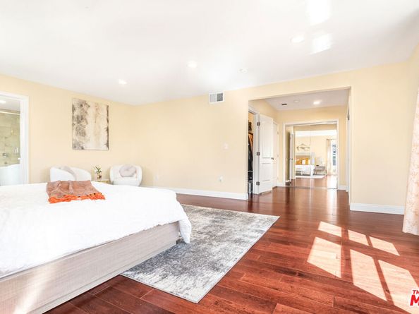 907 Westchester Place, Los Angeles CA 90019