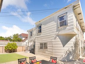907 Westchester Place, Los Angeles CA 90019