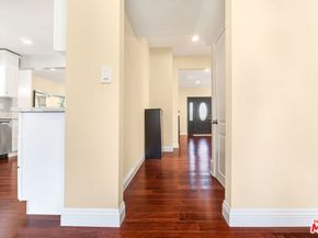 907 Westchester Place, Los Angeles CA 90019