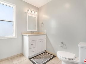907 Westchester Place, Los Angeles CA 90019