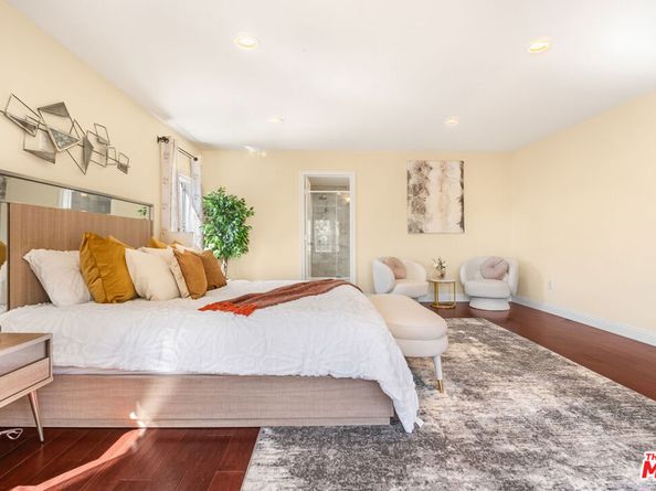 907 Westchester Place, Los Angeles CA 90019