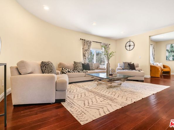 907 Westchester Place, Los Angeles CA 90019