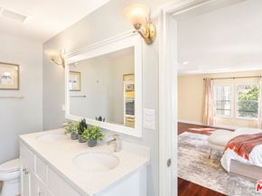 907 Westchester Place, Los Angeles CA 90019