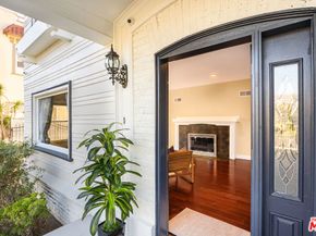 907 Westchester Place, Los Angeles CA 90019