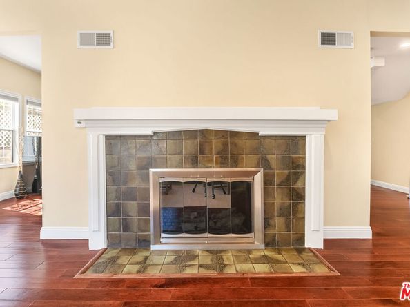 907 Westchester Place, Los Angeles CA 90019