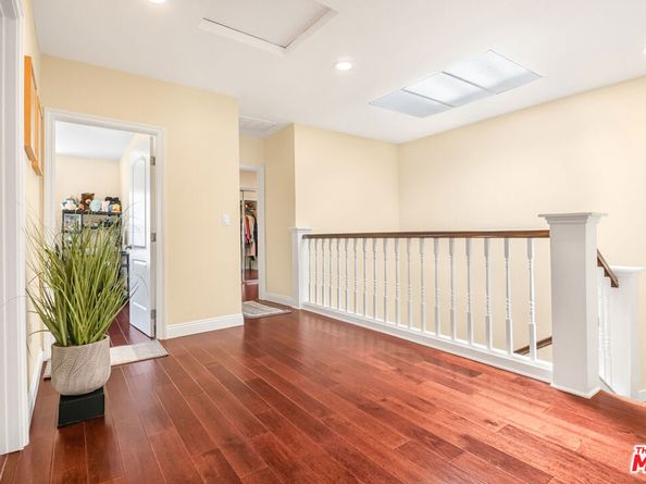 907 Westchester Place, Los Angeles CA 90019
