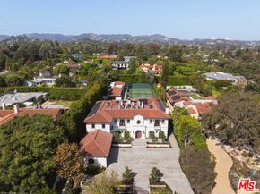 12745 Hanover Street, Los Angeles CA 90049