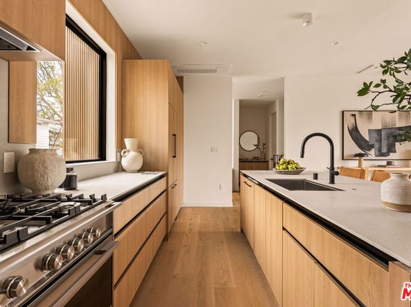 1747 S Marvin Avenue, Los Angeles CA 90019