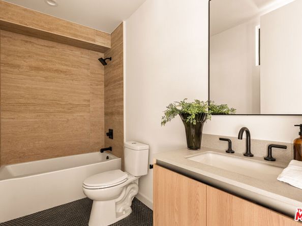 1747 S Marvin Avenue, Los Angeles CA 90019