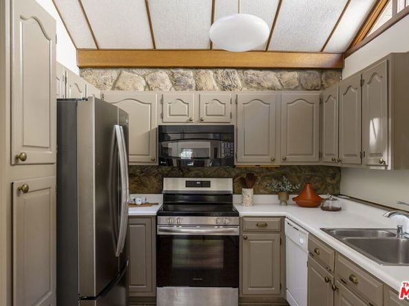 5011 El Verano Avenue, Los Angeles CA 90041