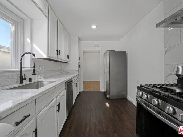 6242 Acacia Street, Los Angeles CA 90056