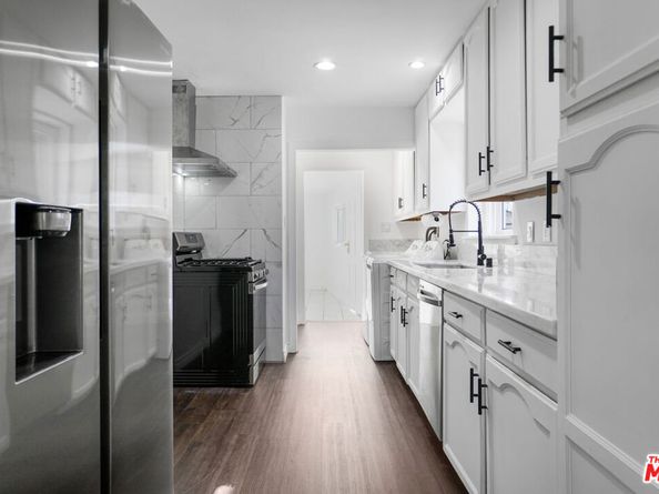 6242 Acacia Street, Los Angeles CA 90056