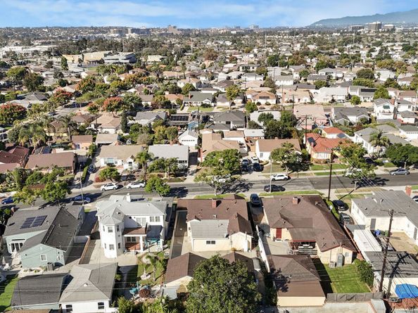 6242 Acacia Street, Los Angeles CA 90056