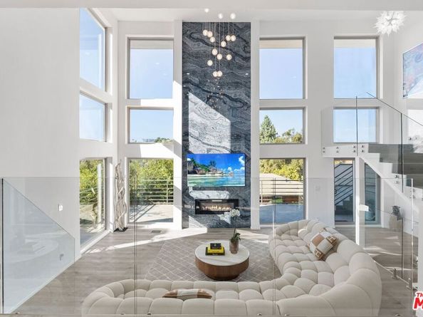 3539 Alana Drive, Sherman Oaks CA 91403