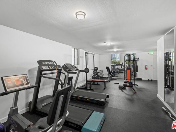 964 Hancock Avenue 103, West Hollywood CA 90069