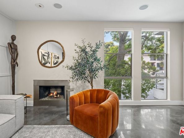 964 Hancock Avenue 103, West Hollywood CA 90069