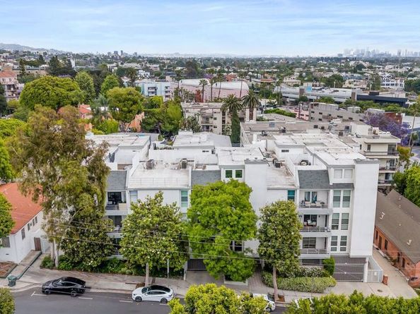 964 Hancock Avenue 103, West Hollywood CA 90069