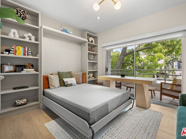 964 Hancock Avenue 103, West Hollywood CA 90069