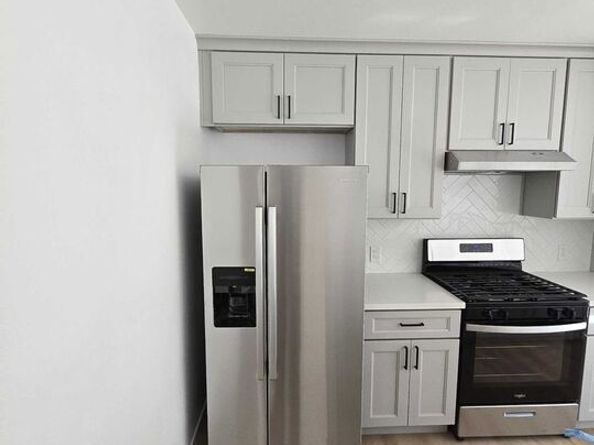 16124 San Fernando Mission Boulevard, Granada Hills CA 91344