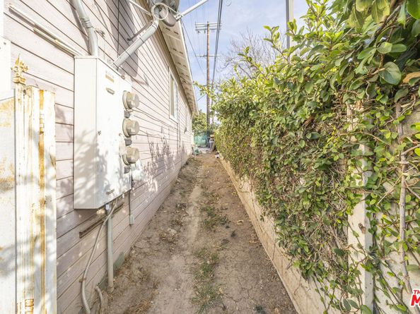 2415 N Gates Street, Los Angeles CA 90031