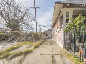 2415 N Gates Street, Los Angeles CA 90031