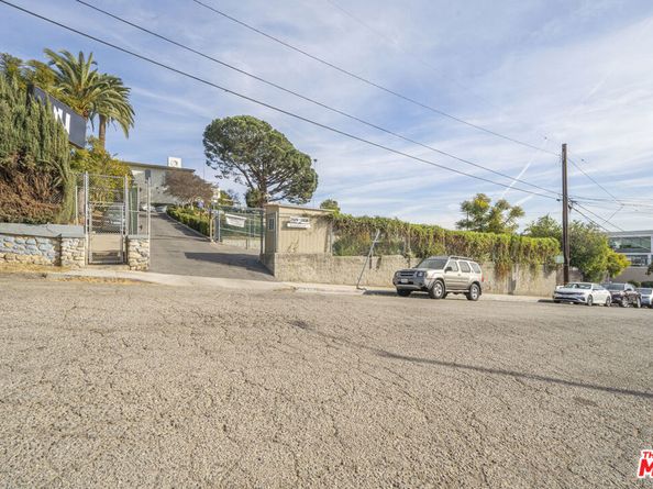 2415 N Gates Street, Los Angeles CA 90031