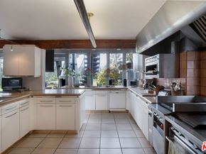 1707 San Vicente Boulevard, Santa Monica CA 90402