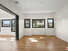 2745 Kenwood Avenue, Los Angeles CA 90007